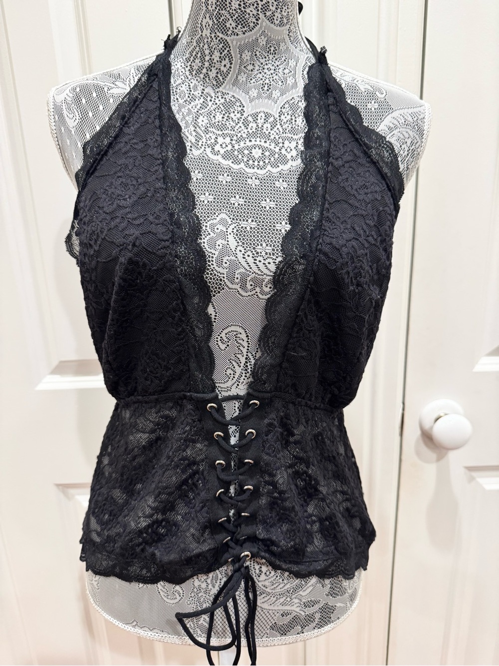 Black Lace Halter Top w/ Corset-like Front Tie Sz. 3XL Goth Coquette Festival